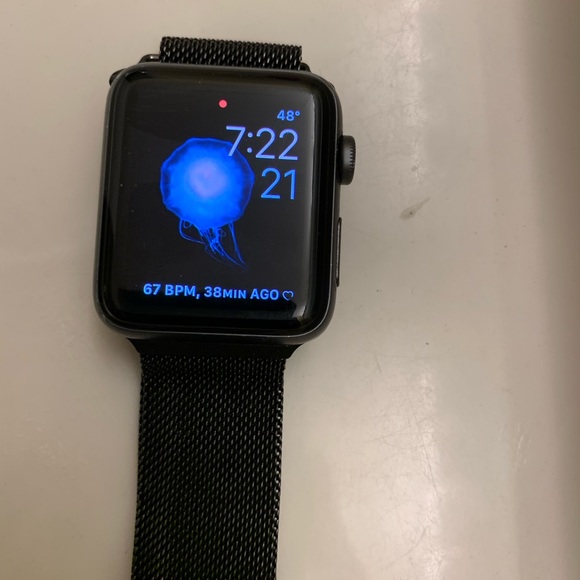Apple Watch Series 3 42MM - Picture 1 of 4